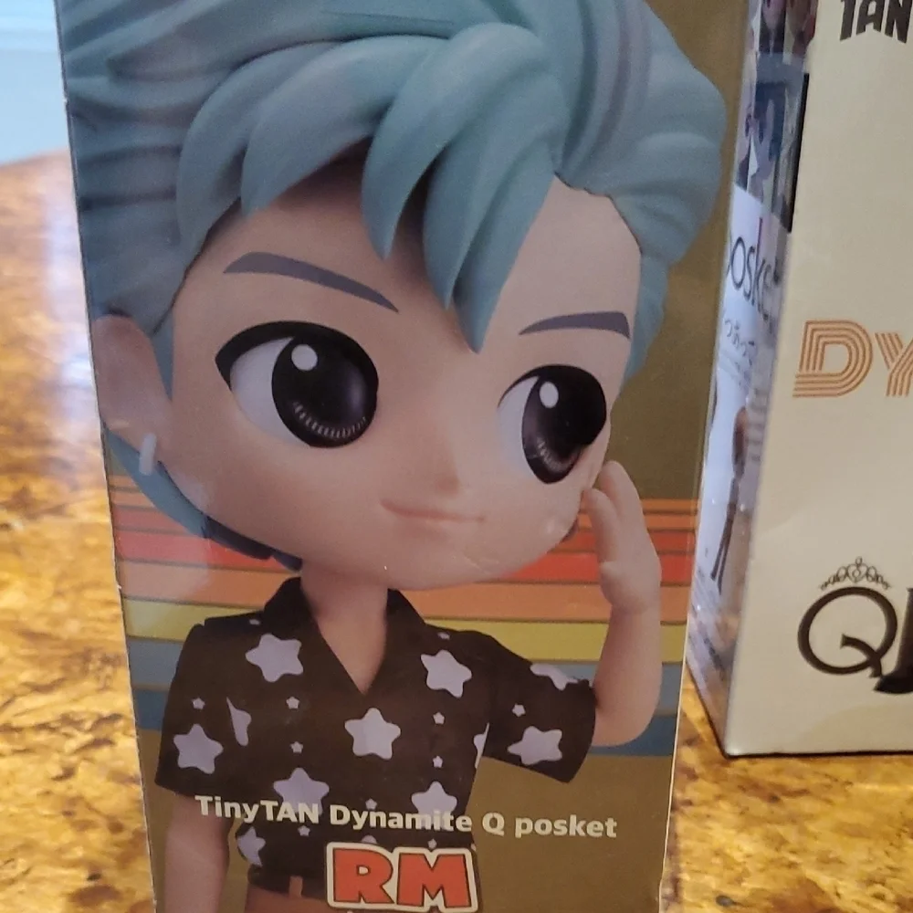 TinyTAN Qposket Dynamite Figures